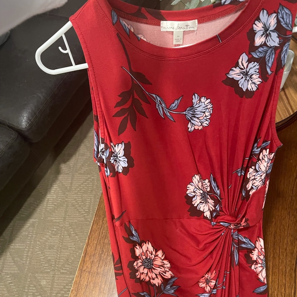 Super cute midi dress!